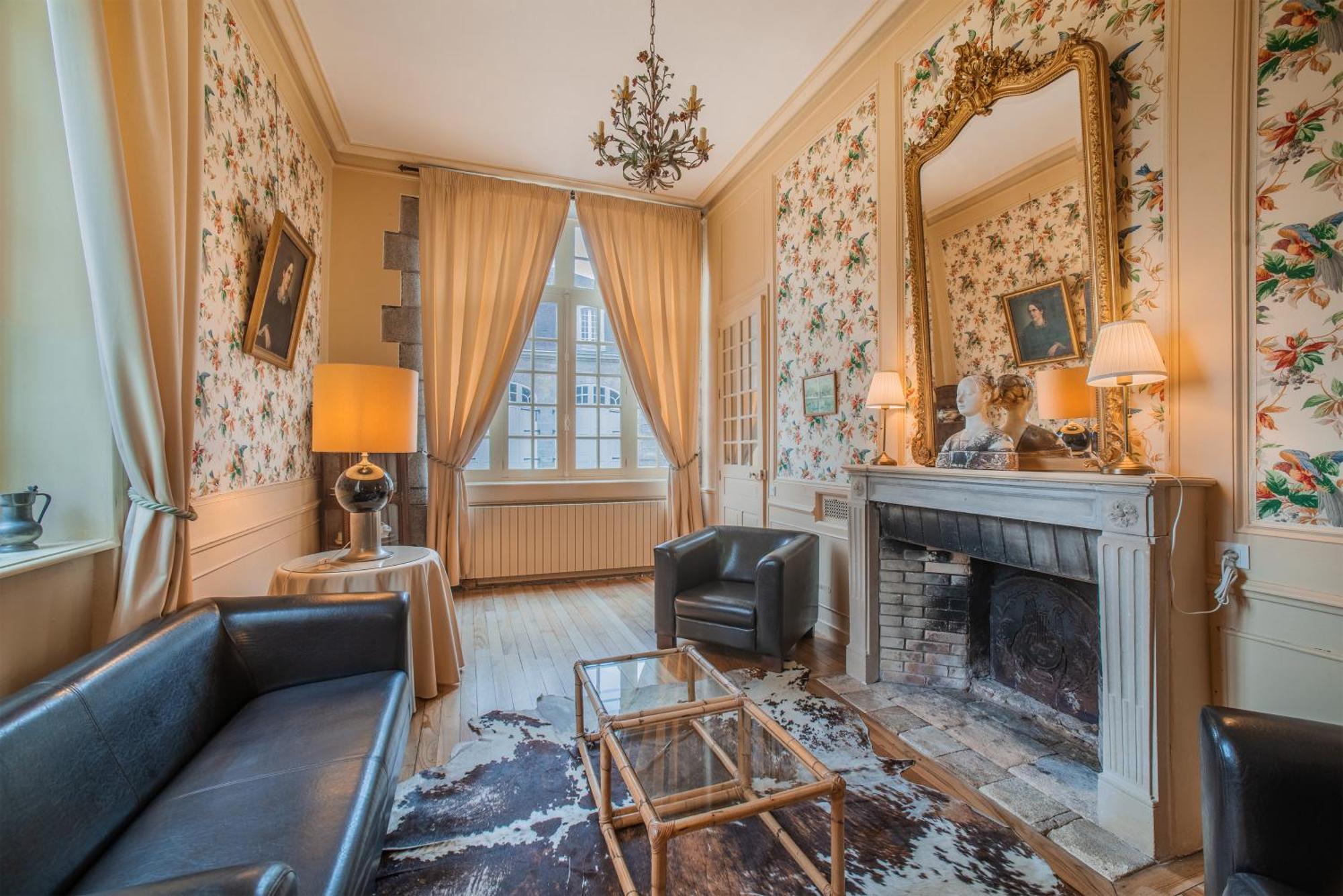 Holiday Home Chateau De Bouceel Mont Saint Michel Vergoncey Rom bilde